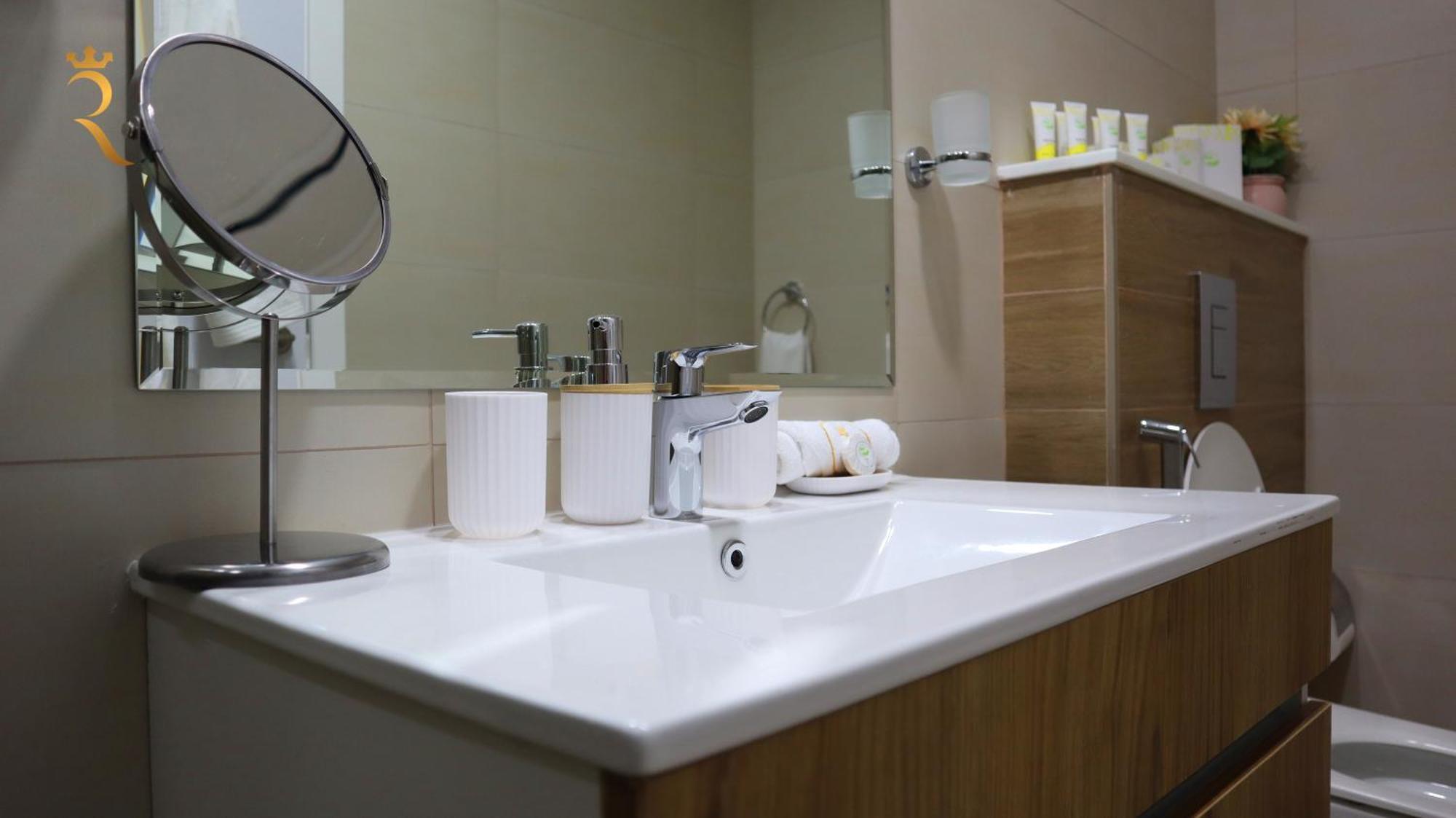 Urban Oasis Retreat Transit - 2br Duplex In Masdar *